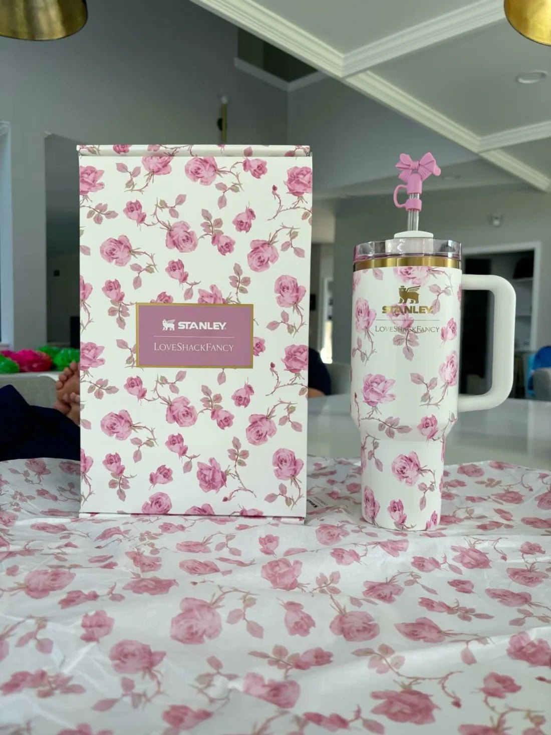 Stainless Steel Flower Tumbler - Floral Design, Durable & Stylish (1.18L)Flexora Gadgets
