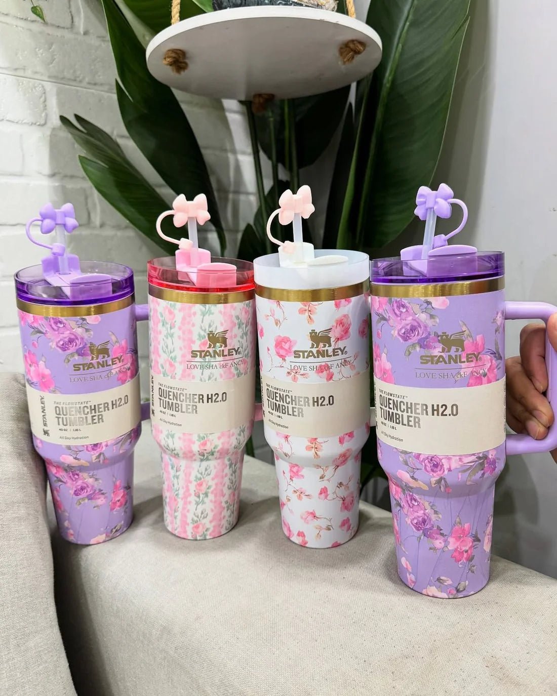 Stainless Steel Flower Tumbler - Floral Design, Durable & Stylish (1.18L)Flexora Gadgets